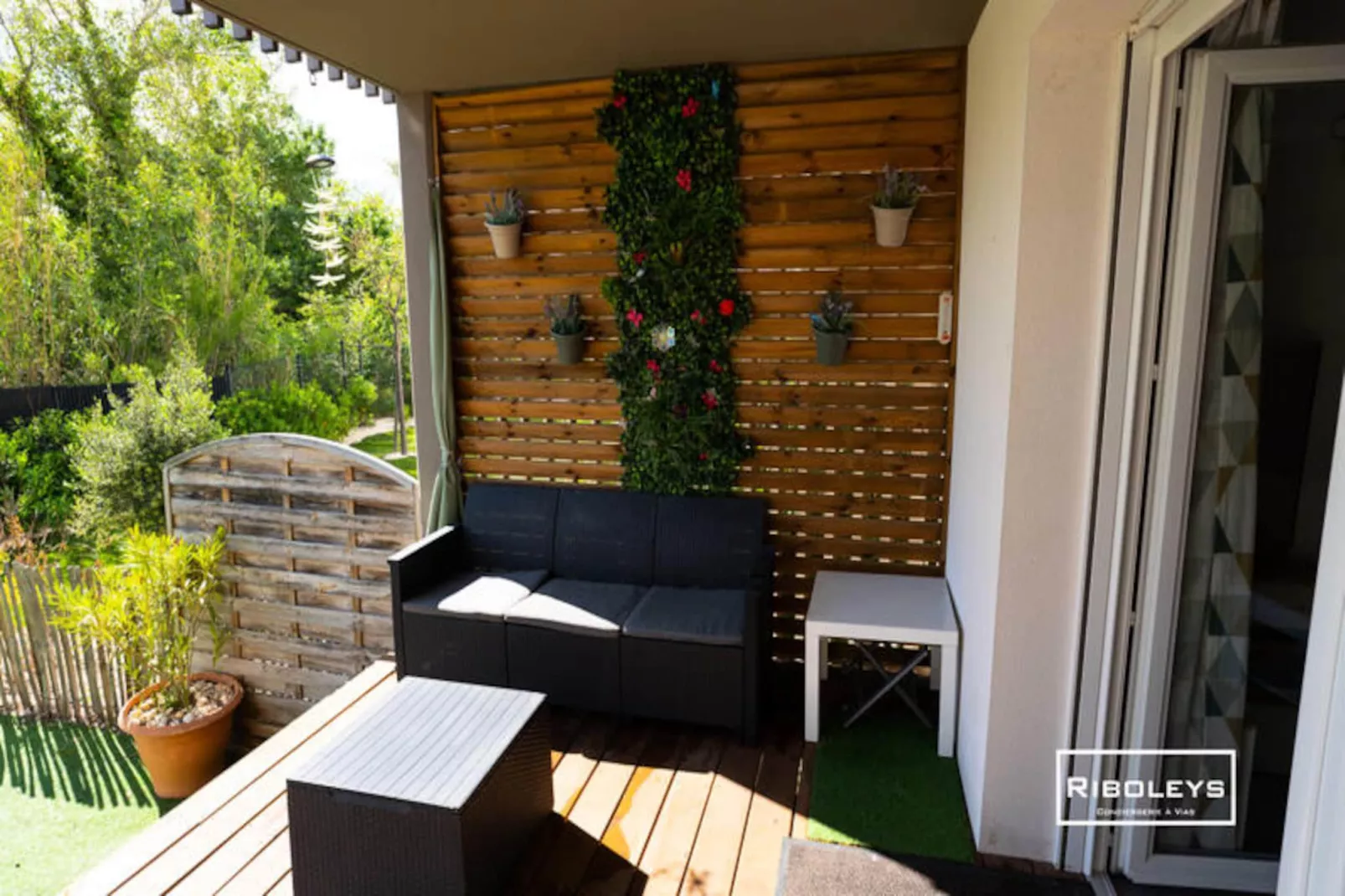 T2 Climatis&eacute; Avec Wifi Et Piscine-Image-tags.