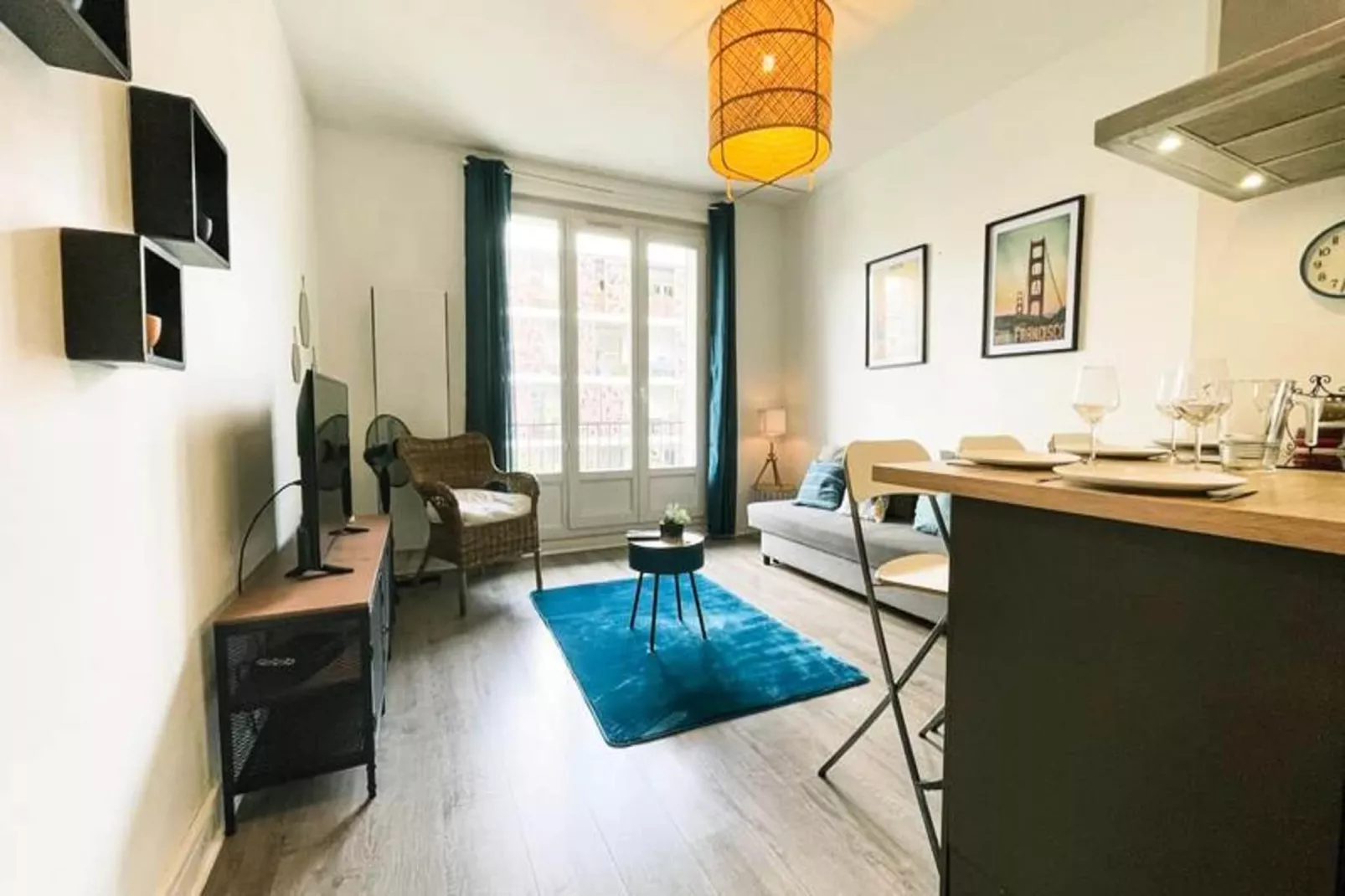 | Blue Lagoon 🩵| T3 6 Pax | Caserne De Bonne-Wohnzimmer