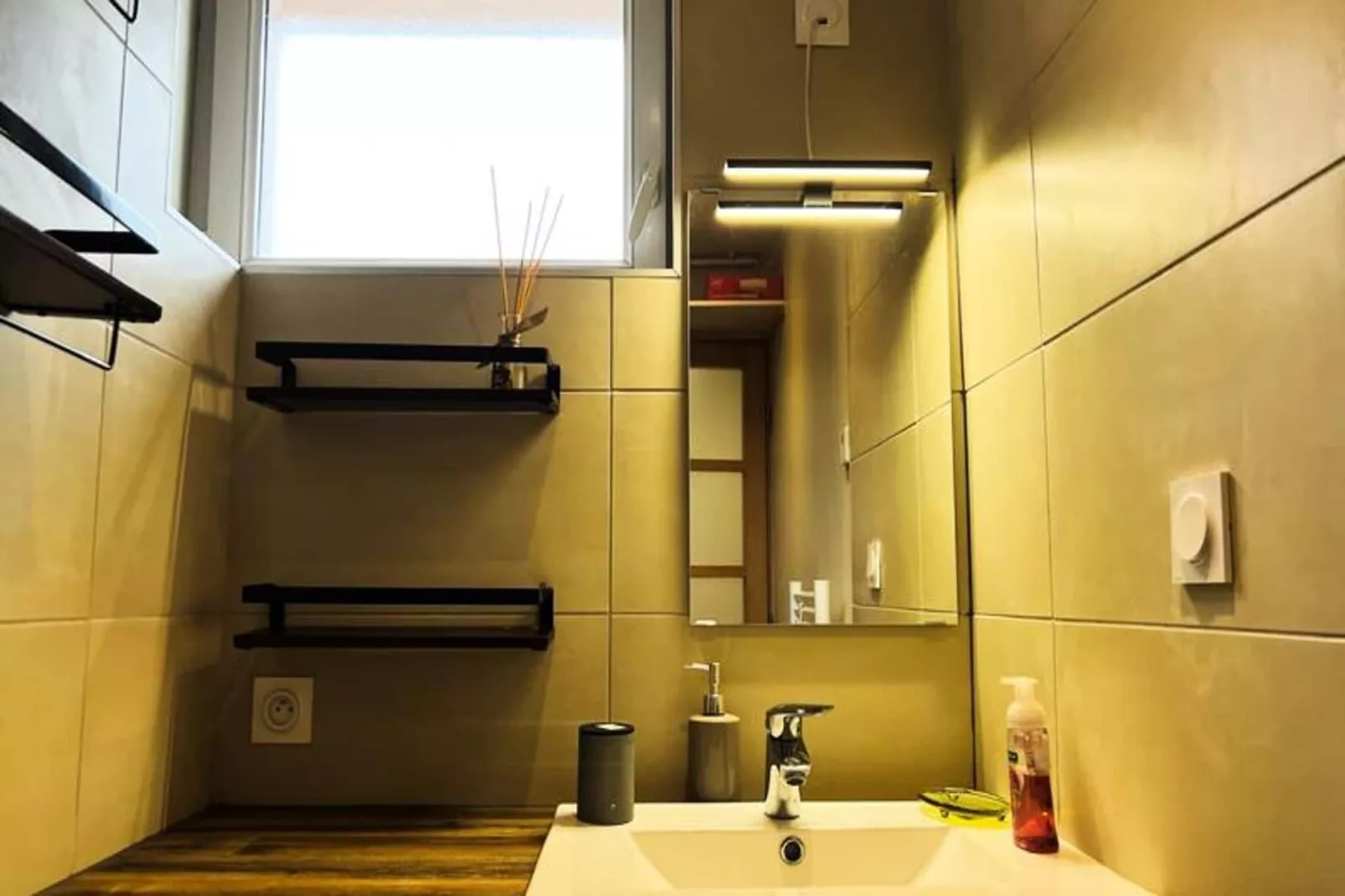 Le  Lumineux Et Confortable T4 Avec Vue🏔  - Alli&eacute;s-Badezimmer