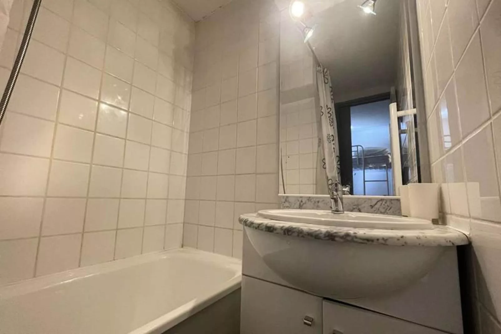 Résidence Arc En Ciel C-Salle de bain