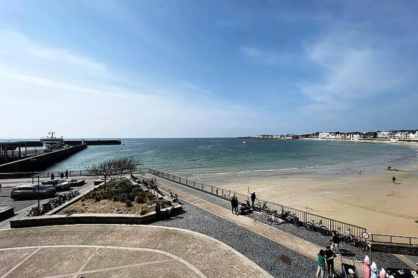 Résidence Tal En Treh-View in summer