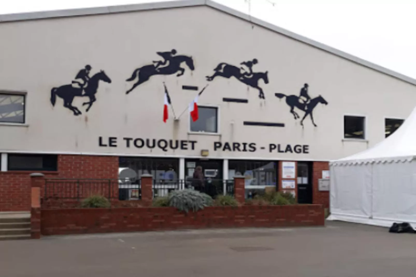 Résidence Bel Appartement 5 Pers Avec Piscine, Tennis Et Parking 236-Außenbereich Sommer