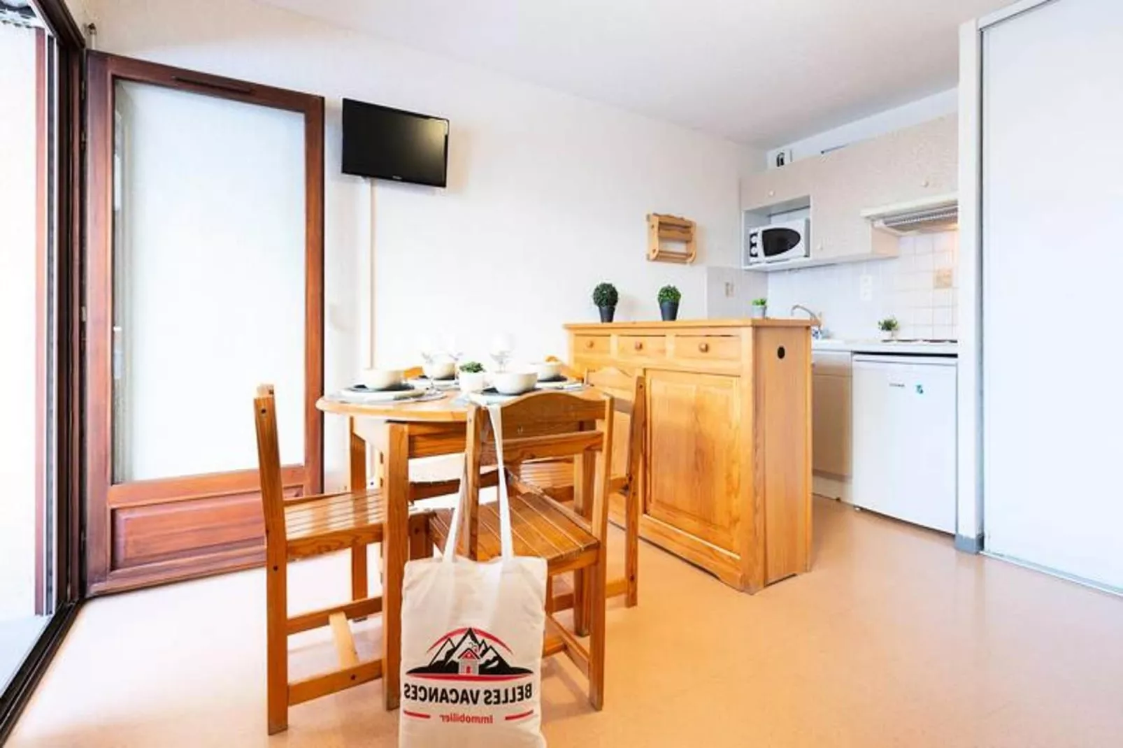 Résidence Portes Du Soleil B-Dining room