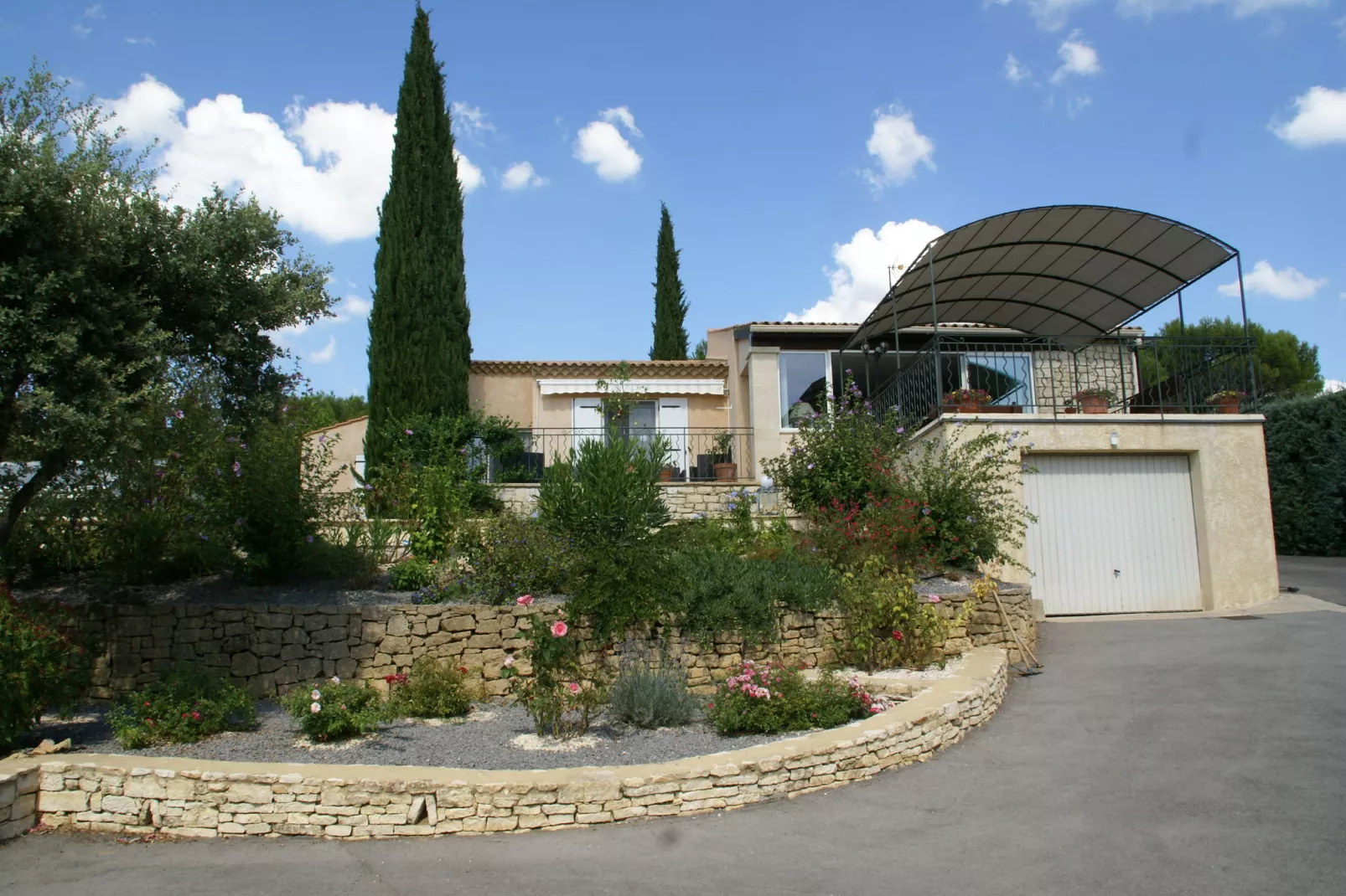Maison de vacances - SAINT-MAXIMIN-Exterior summer