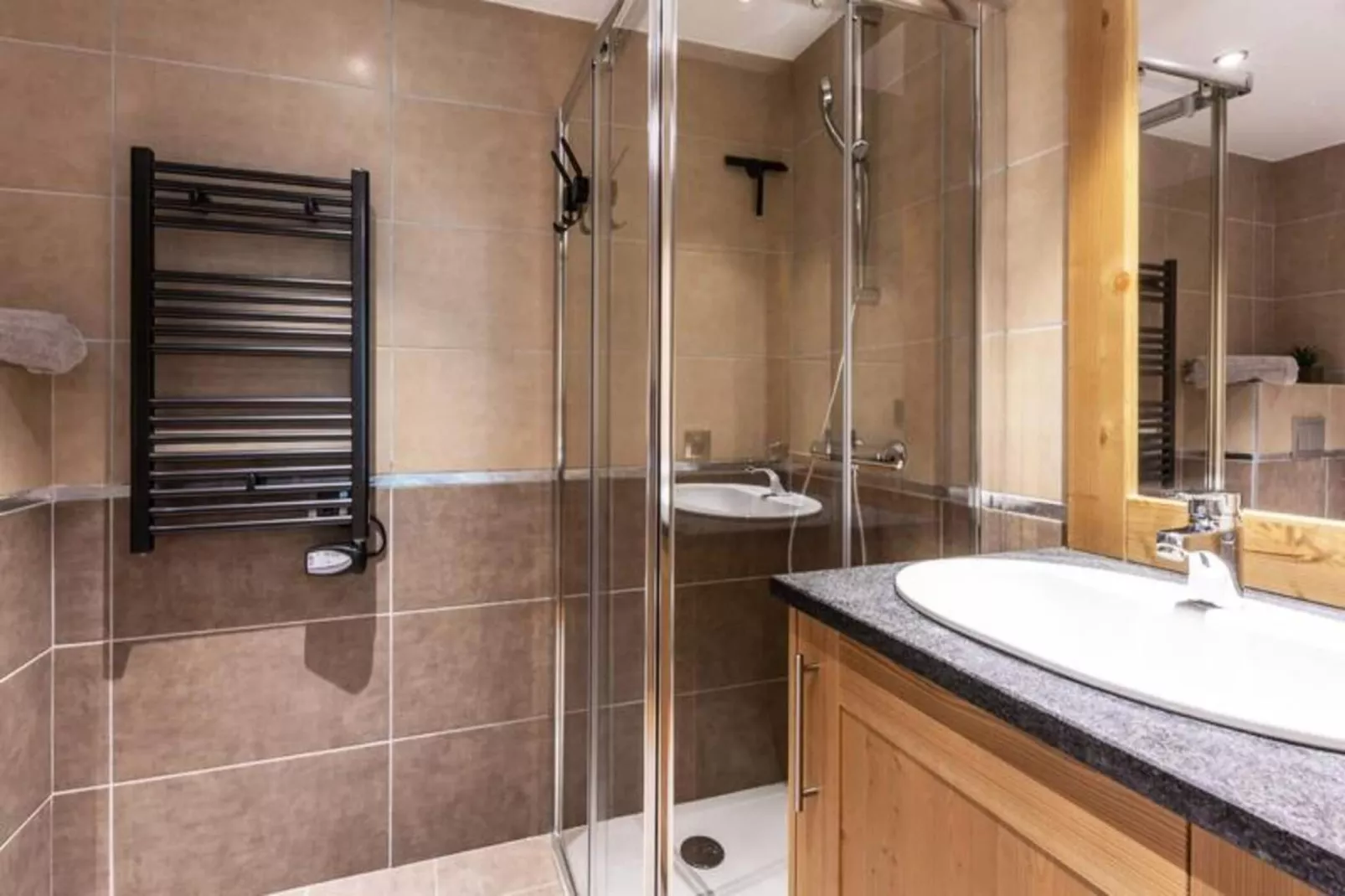 Résidence La Grange Aux Fees-Bathroom