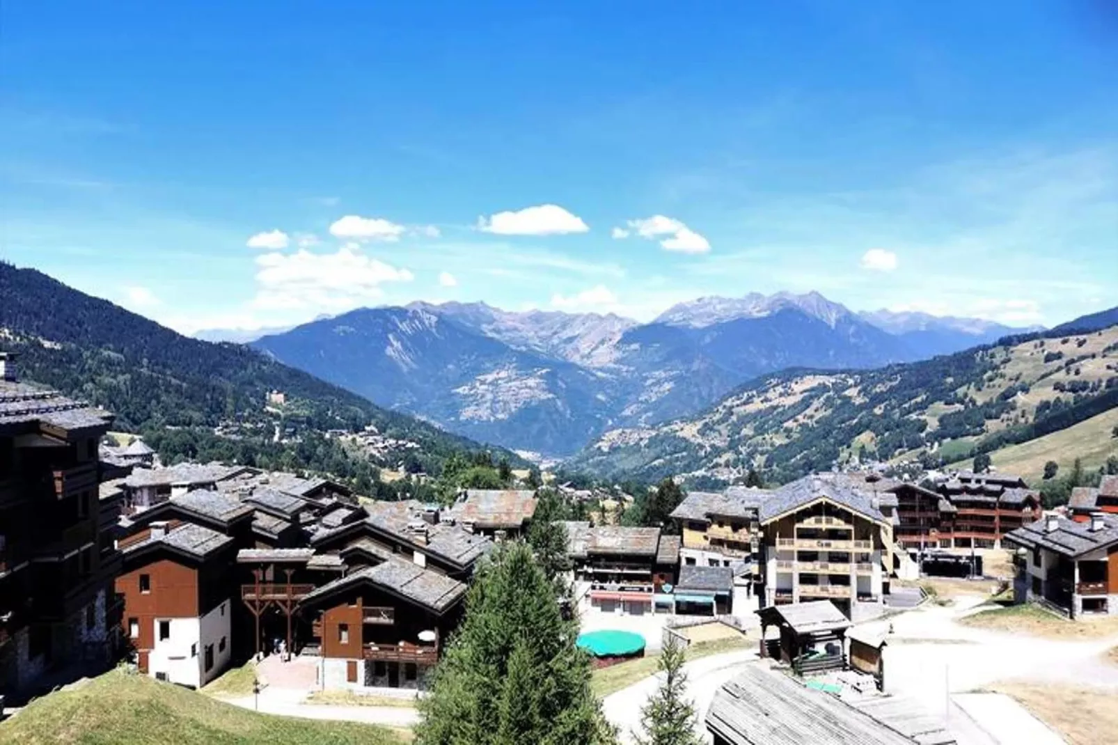 Résidence Terrasse-View in summer