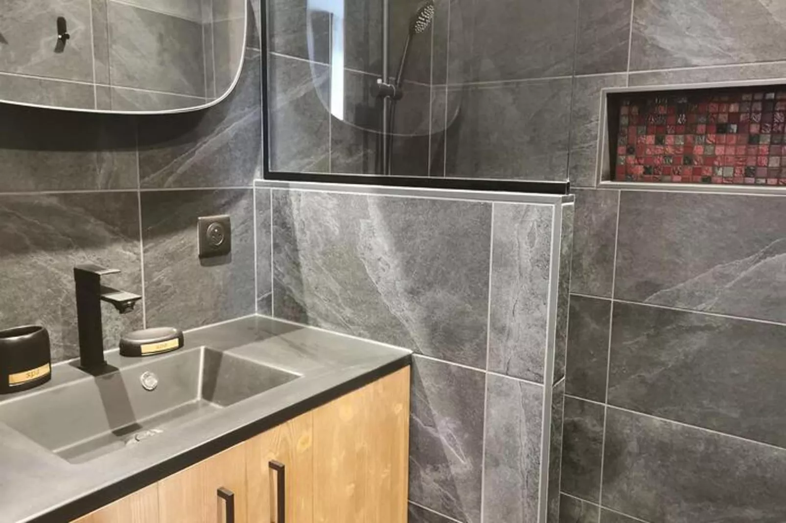 Résidence Souche-Badezimmer