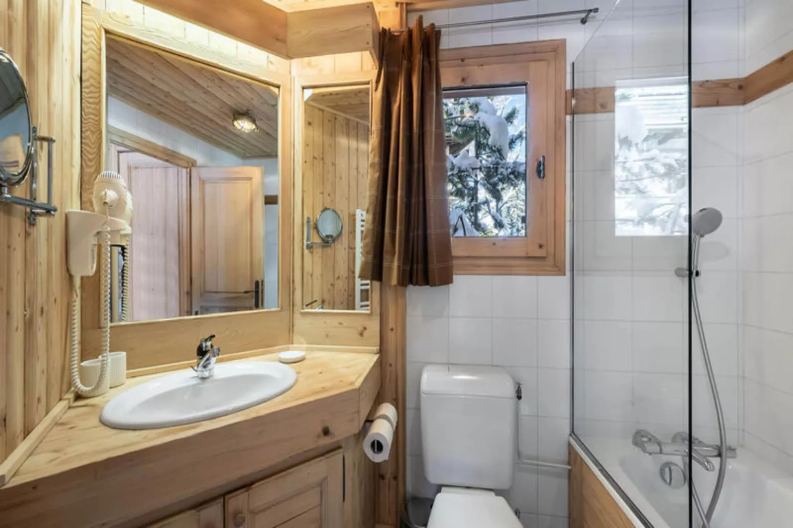 Résidence La Gelinotte-Badezimmer