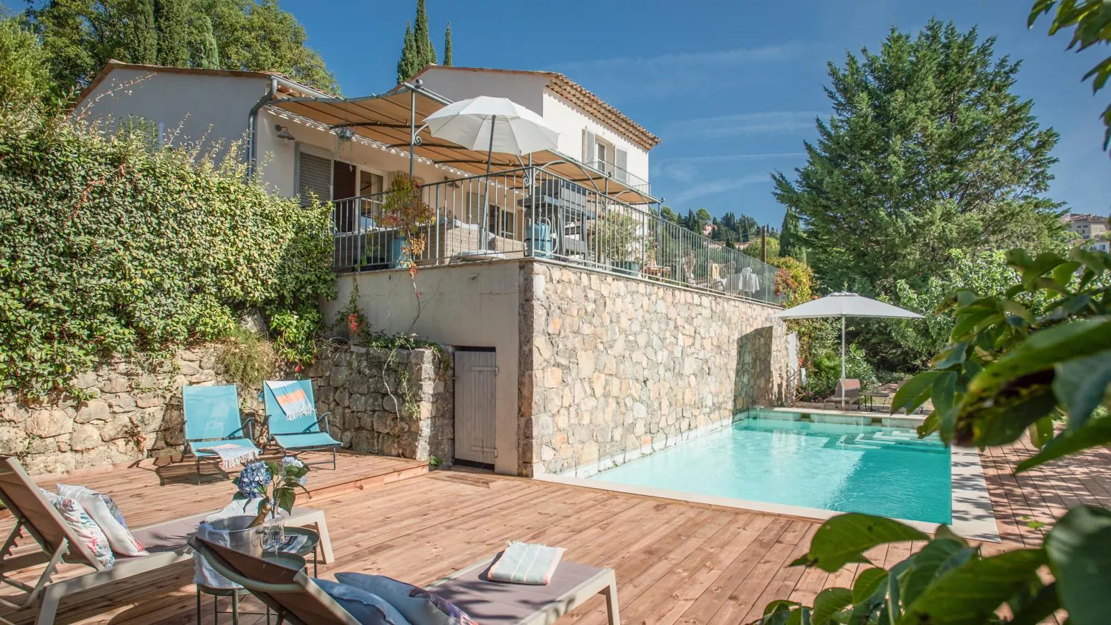 Villa Olivier-Außenbereich Sommer