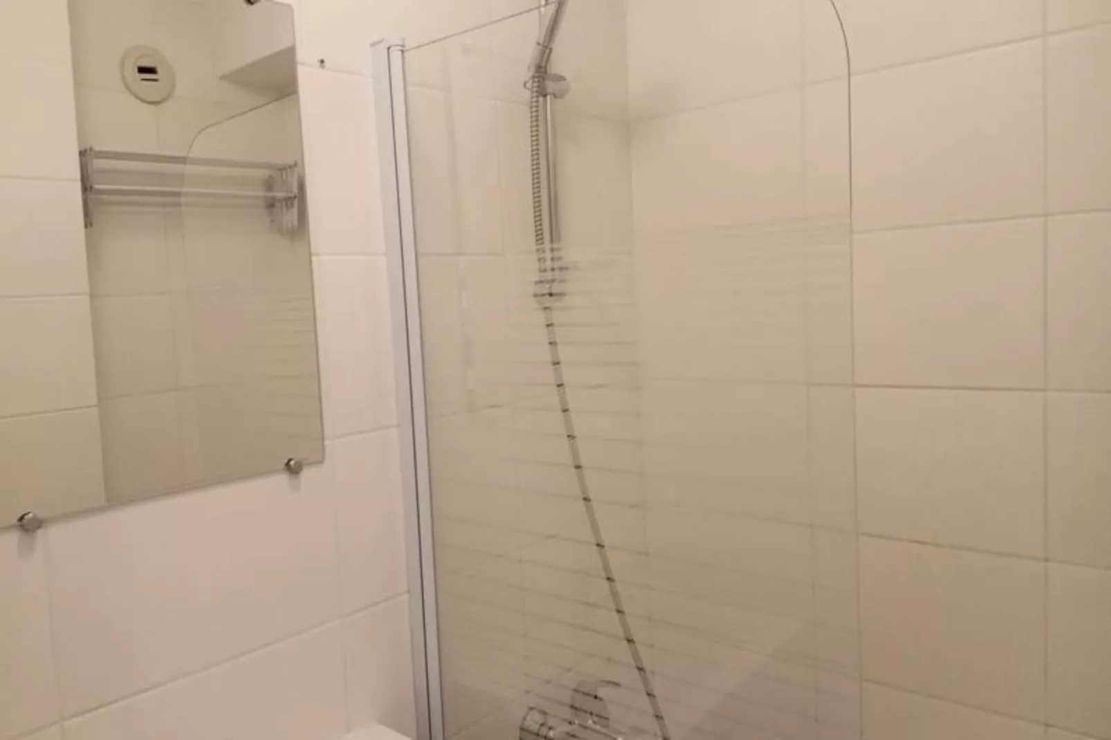 Résidence Les Myrtilles-Bathroom