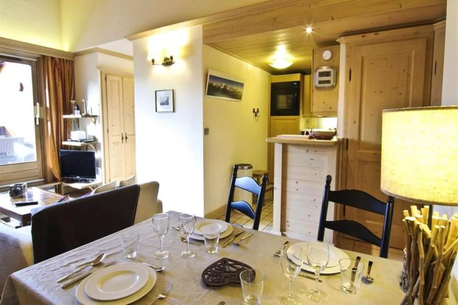 Chalets Du Savoy-Dining room