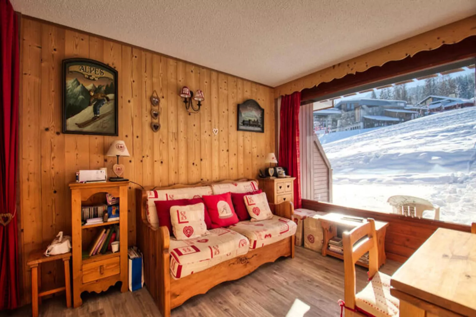 Résidence Eterlous-Salle à manger