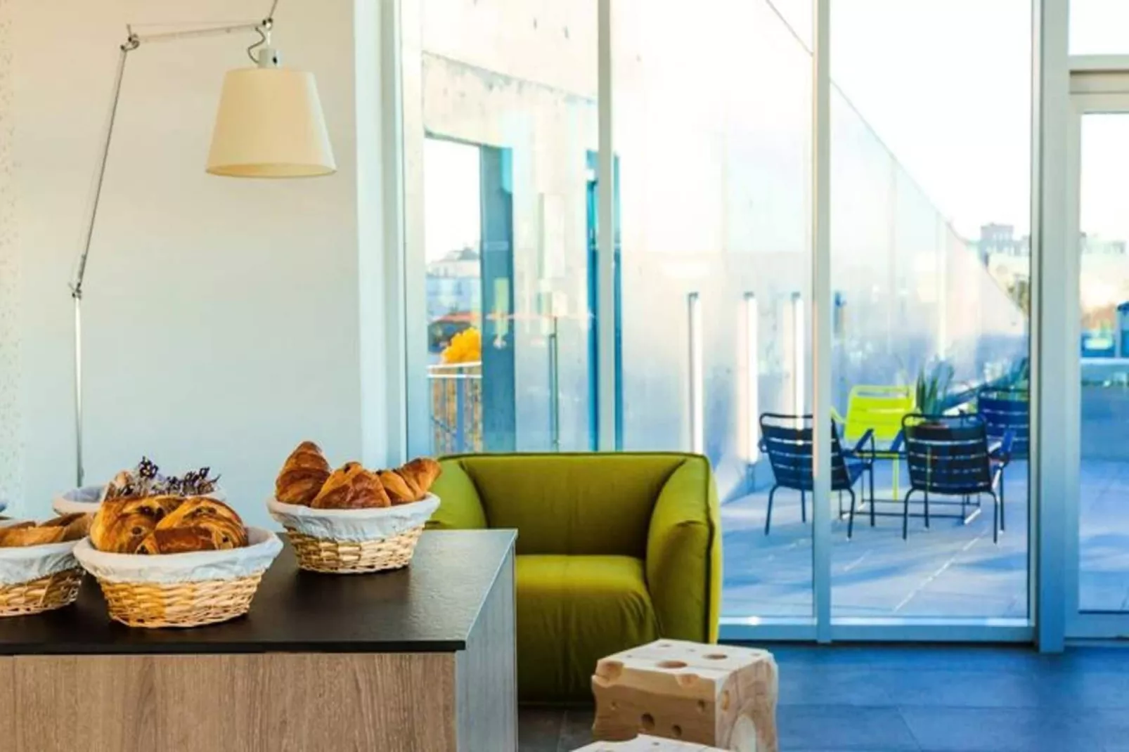 Appart'hôtel Odalys Paris XVII-Exterior in summer