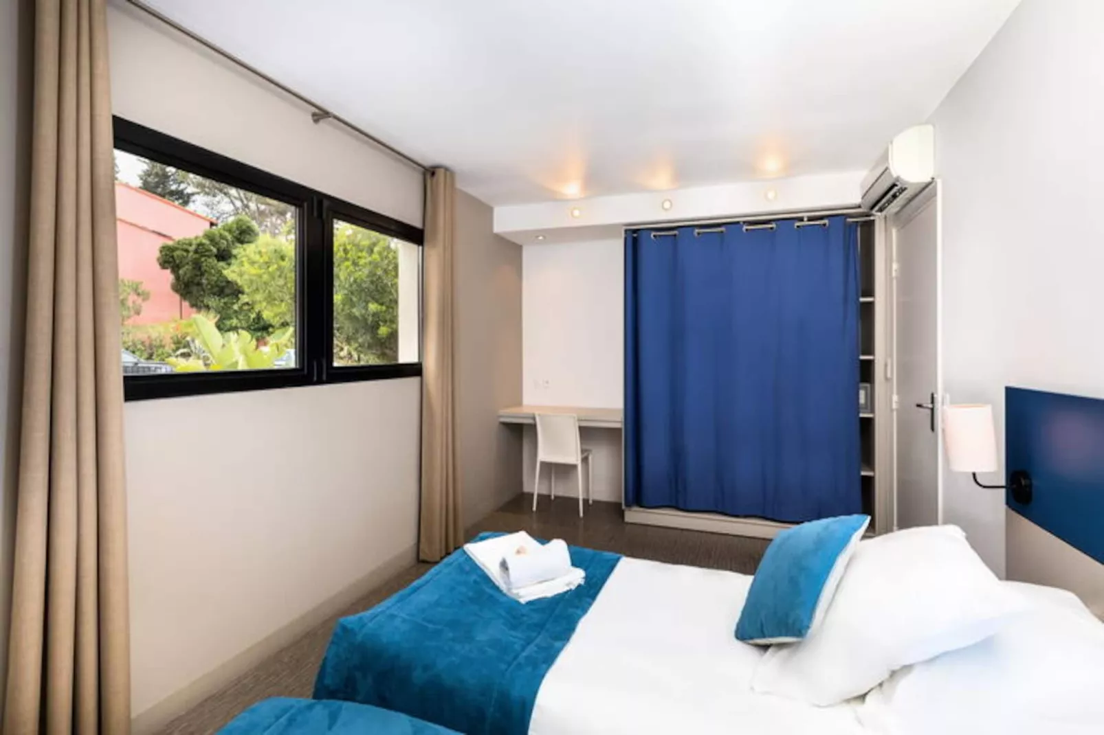 SOWELL Family Riviera****-Image-tags.