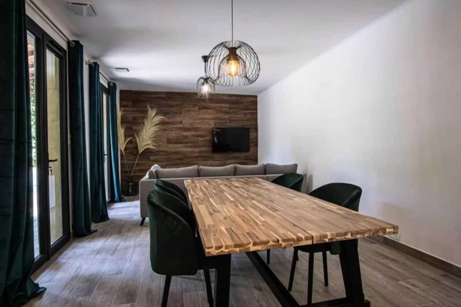 Maison Id&eacute;ale Pour Les Familles Avec Piscine Priv&eacute;e - Fontaine-de-vaucluse-Image-tags.