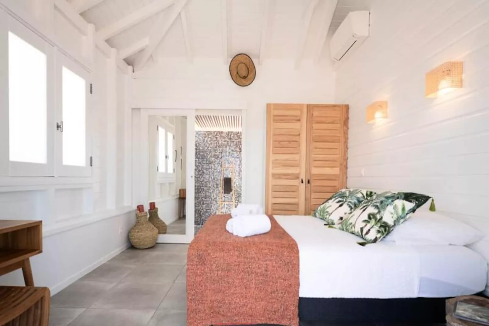 Villa Rackam-Image-tags.