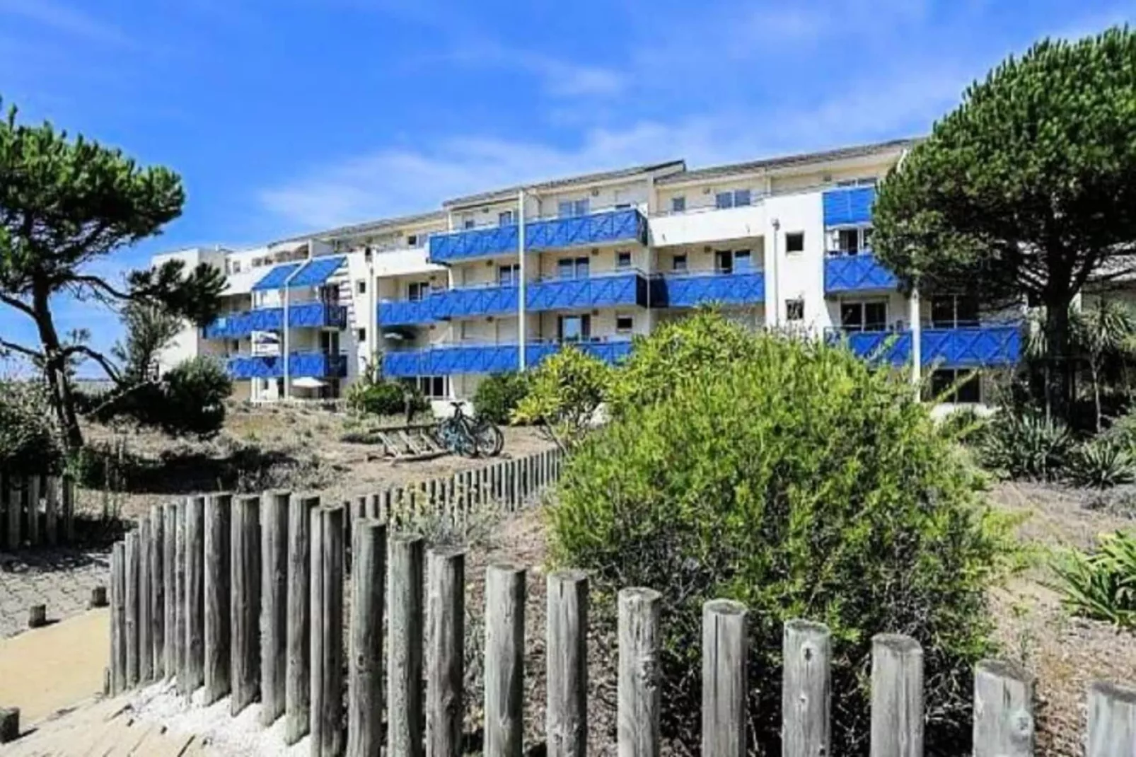 Résidence Bleu Marine - maeva Home-Gardens in summer