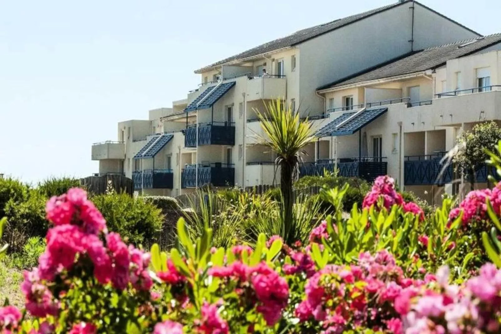 Résidence Bleu Marine - maeva Home-Exterior in summer