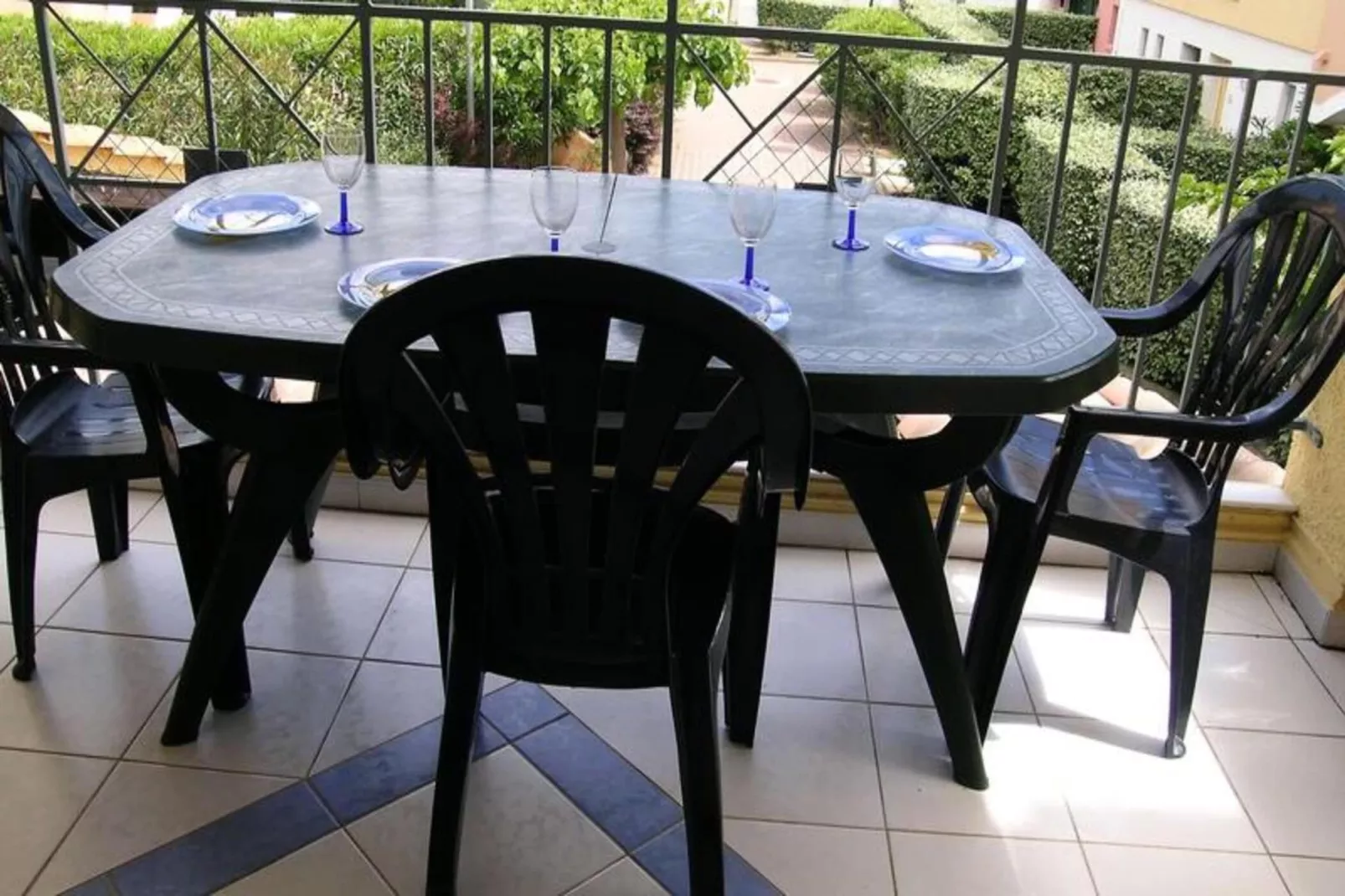 Résidence Villageoises I-Exterior in summer