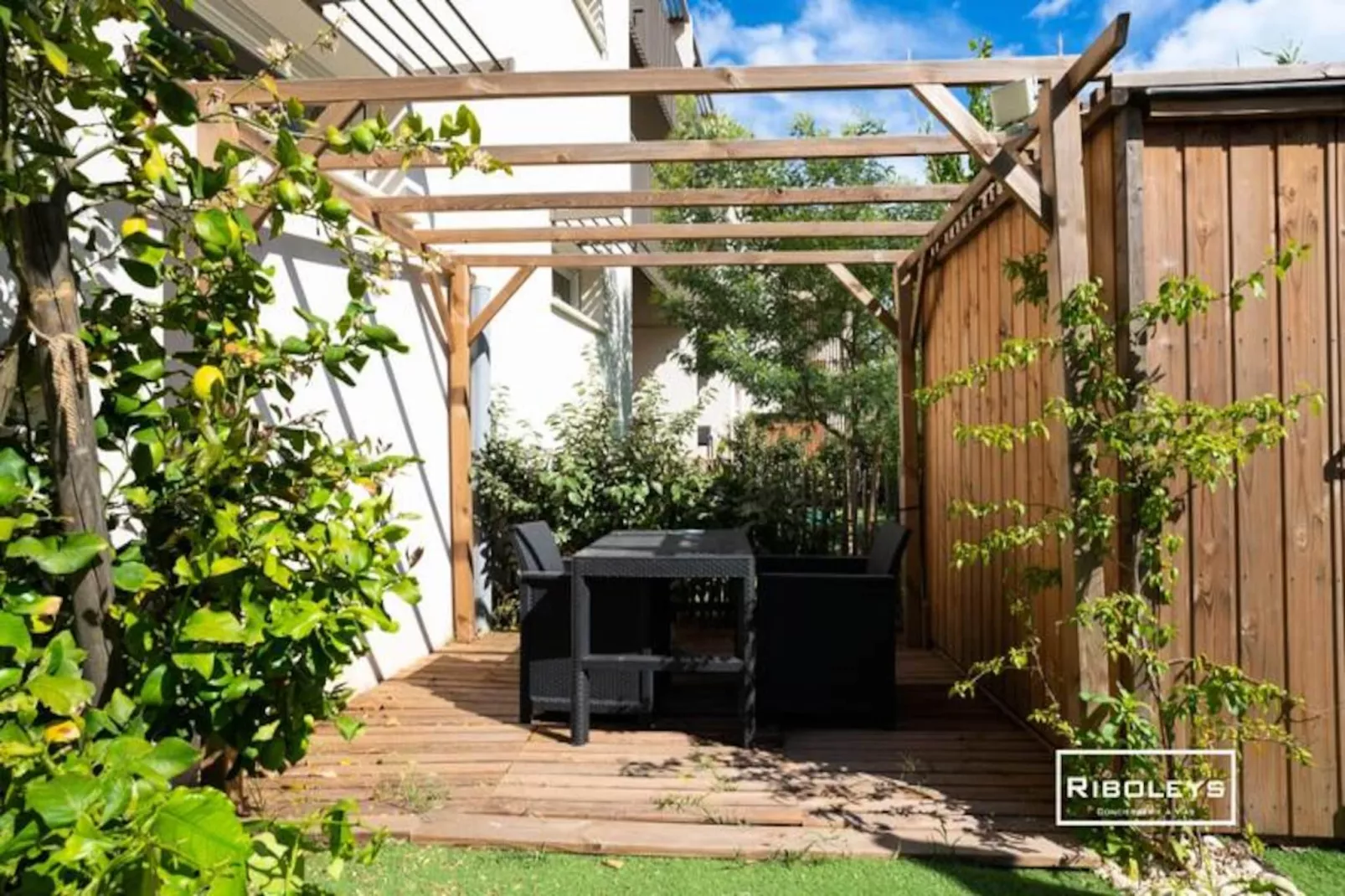 T2 Climatis&eacute; Avec Wifi Et Piscine-Image-tags.