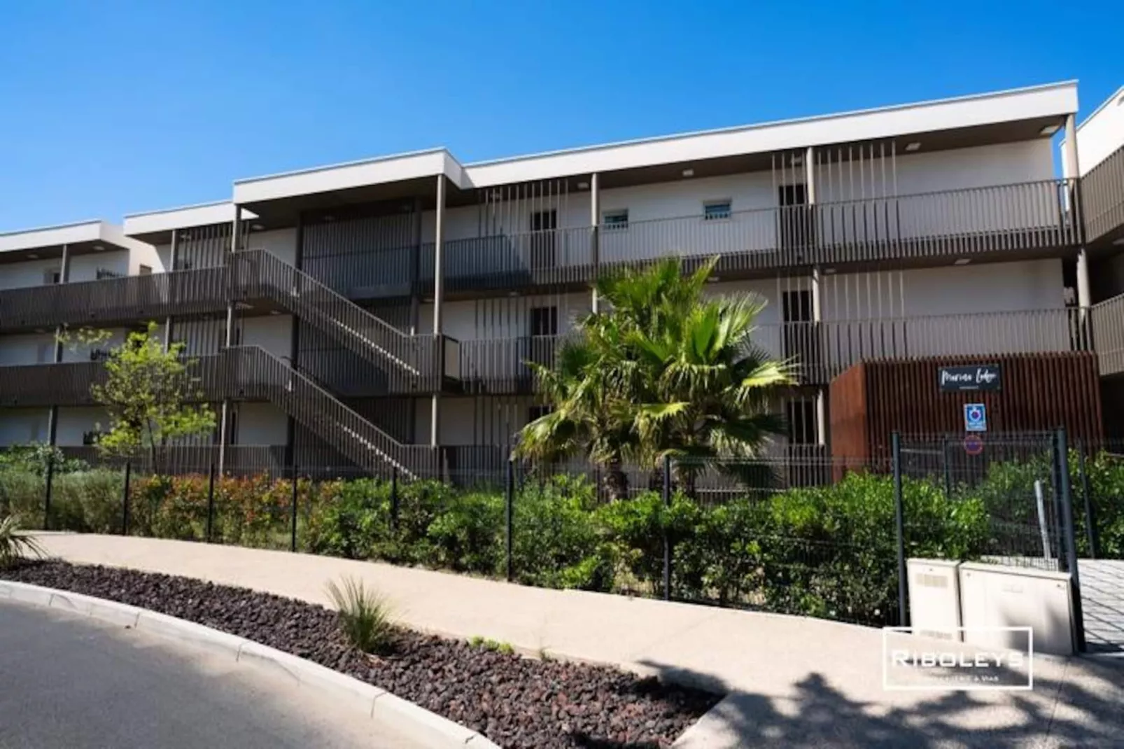 Superbe T3 Climatis&eacute; Avec Wifi &agrave; 400m De La Plage-Image-tags.