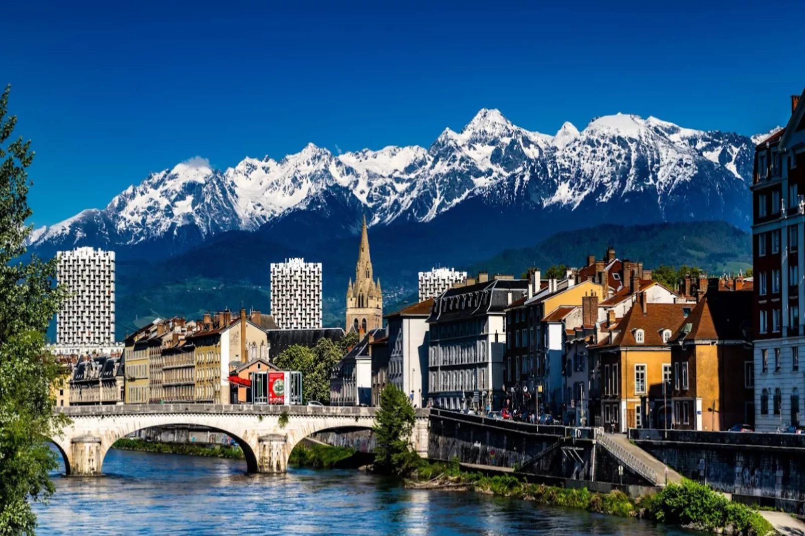 Le Berriat | Spacieux T4 | 3 Chambres ✨-Zones été à 5 km