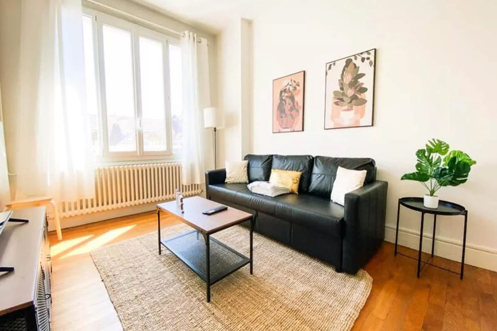 Le Berri'appart | T3 Tout &eacute;quip&eacute; | Tramway, Gare 🚡-Living room