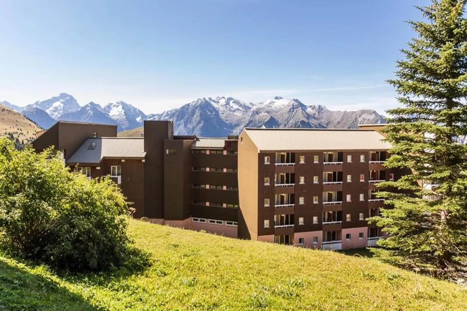 Résidence Les Horizons d'Huez - maeva Home-Außenbereich Sommer