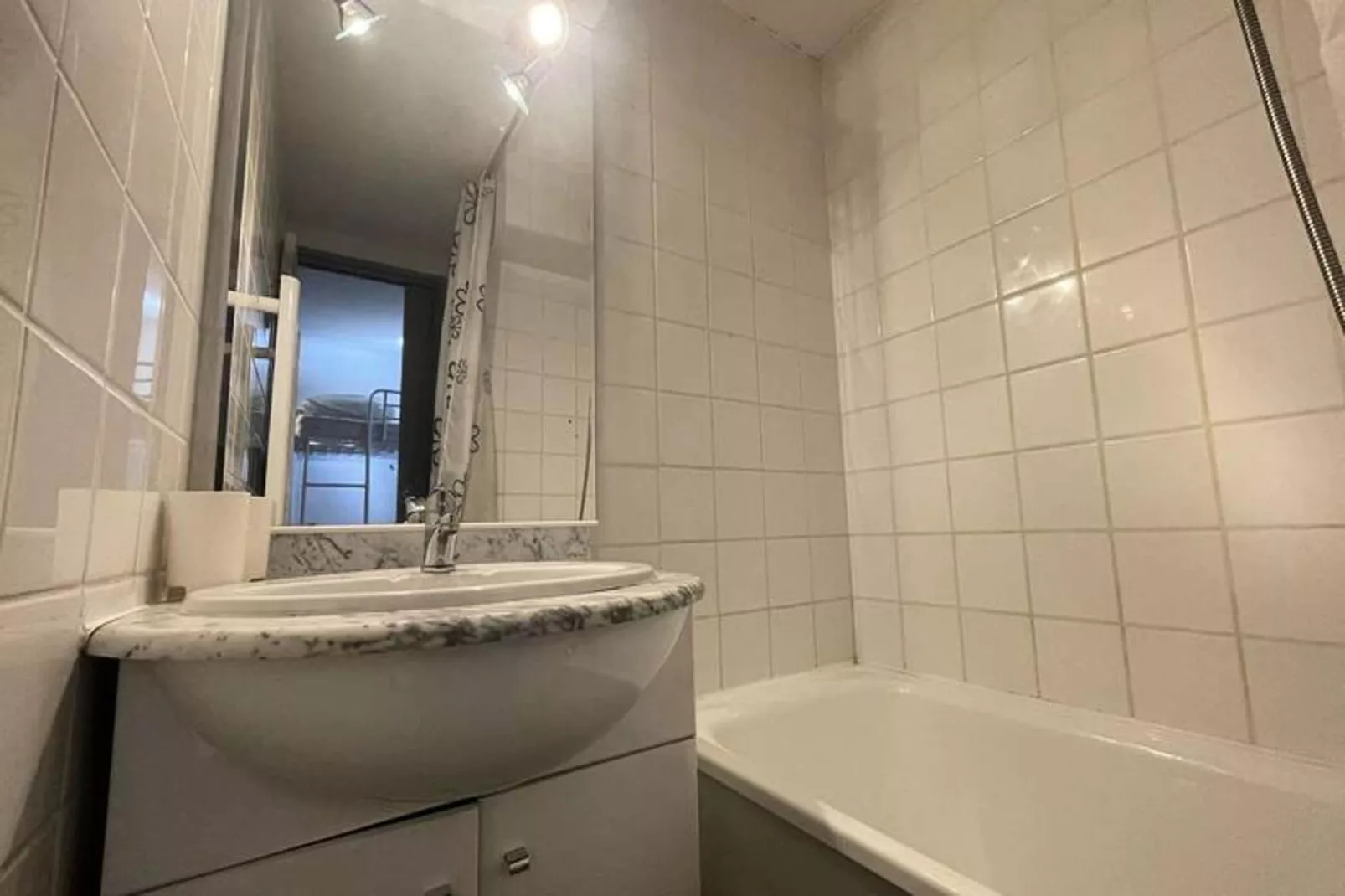 Résidence Arc En Ciel C-Salle de bain