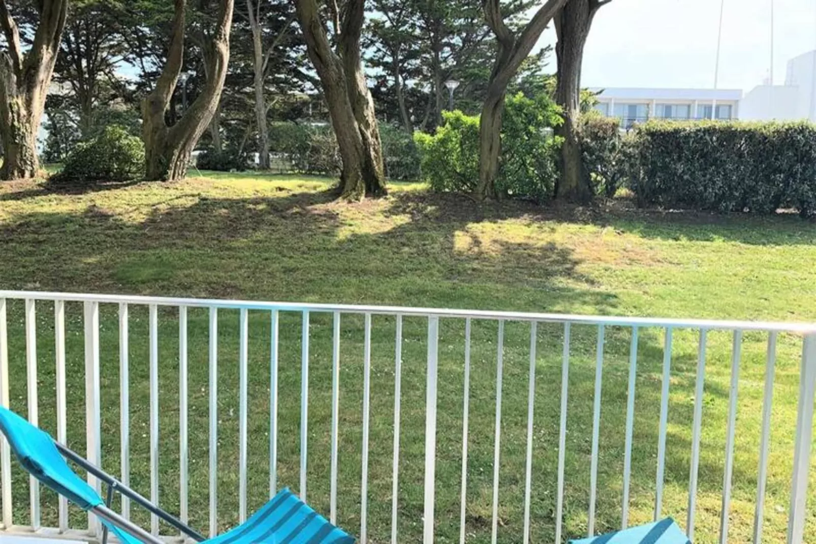 Résidence Goulvars-View in summer