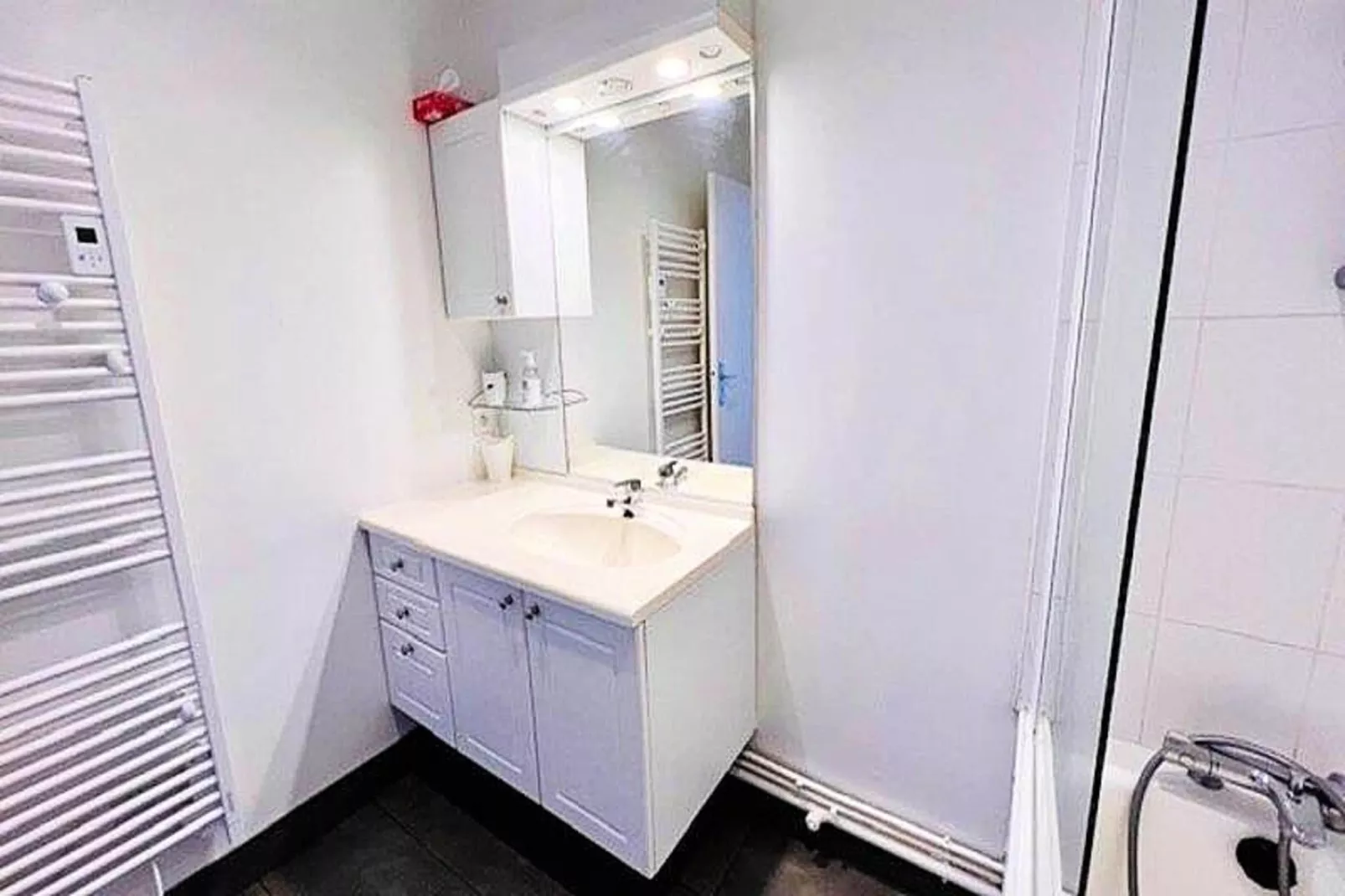 Résidence Kerabus-Bathroom