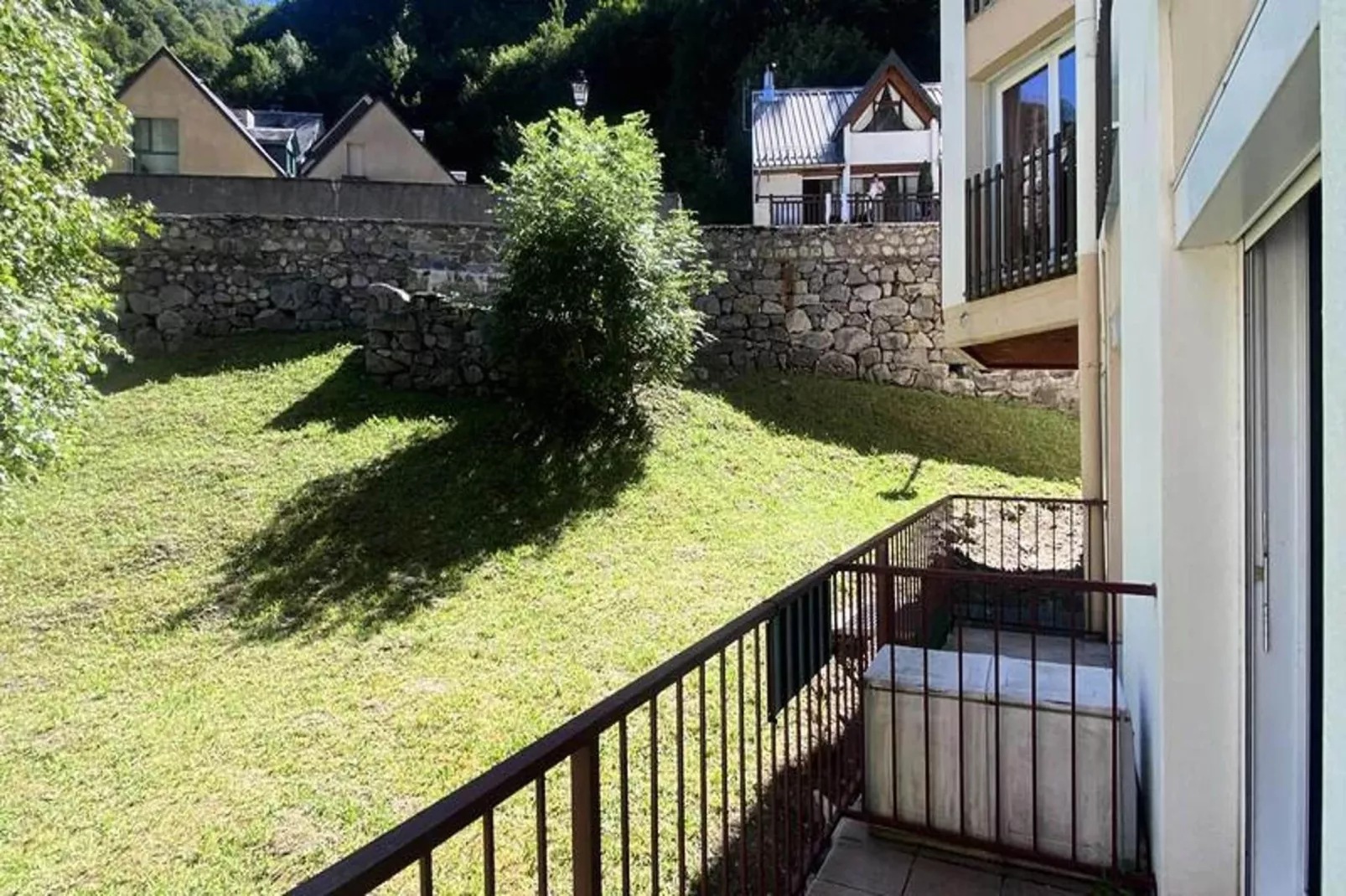 Résidence Neouvielle-Terrace balcony