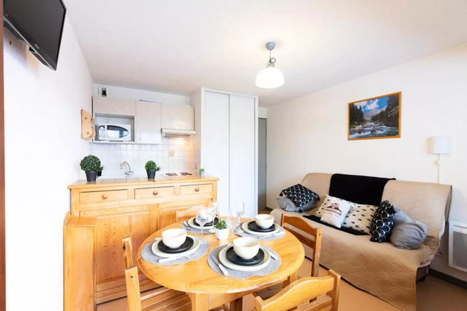 Résidence Portes Du Soleil B-Dining room