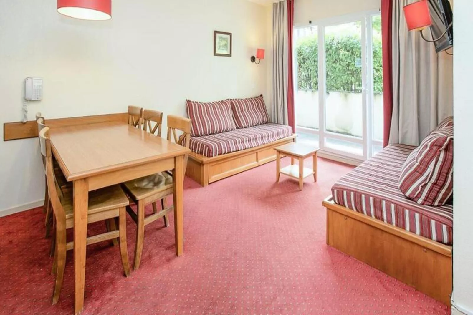 Résidence Les Rives de L'Aure - maeva Home-Dining room