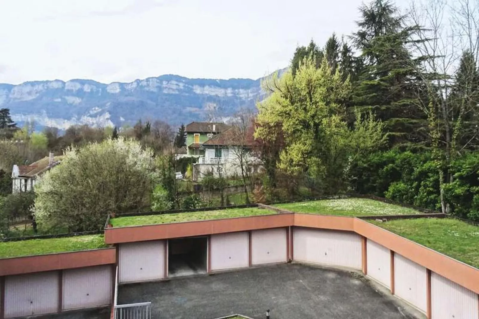 Résidence Le Saint Charles A-Zones été à 1 km