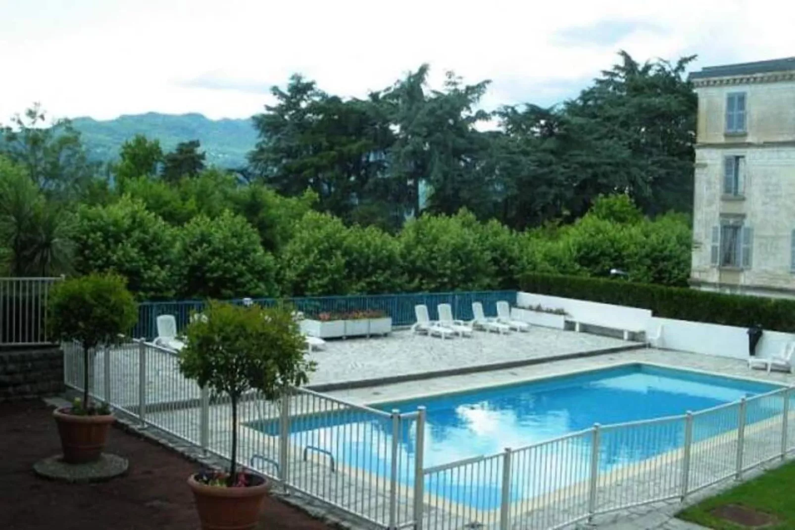 Residence Albion-Swimming pool