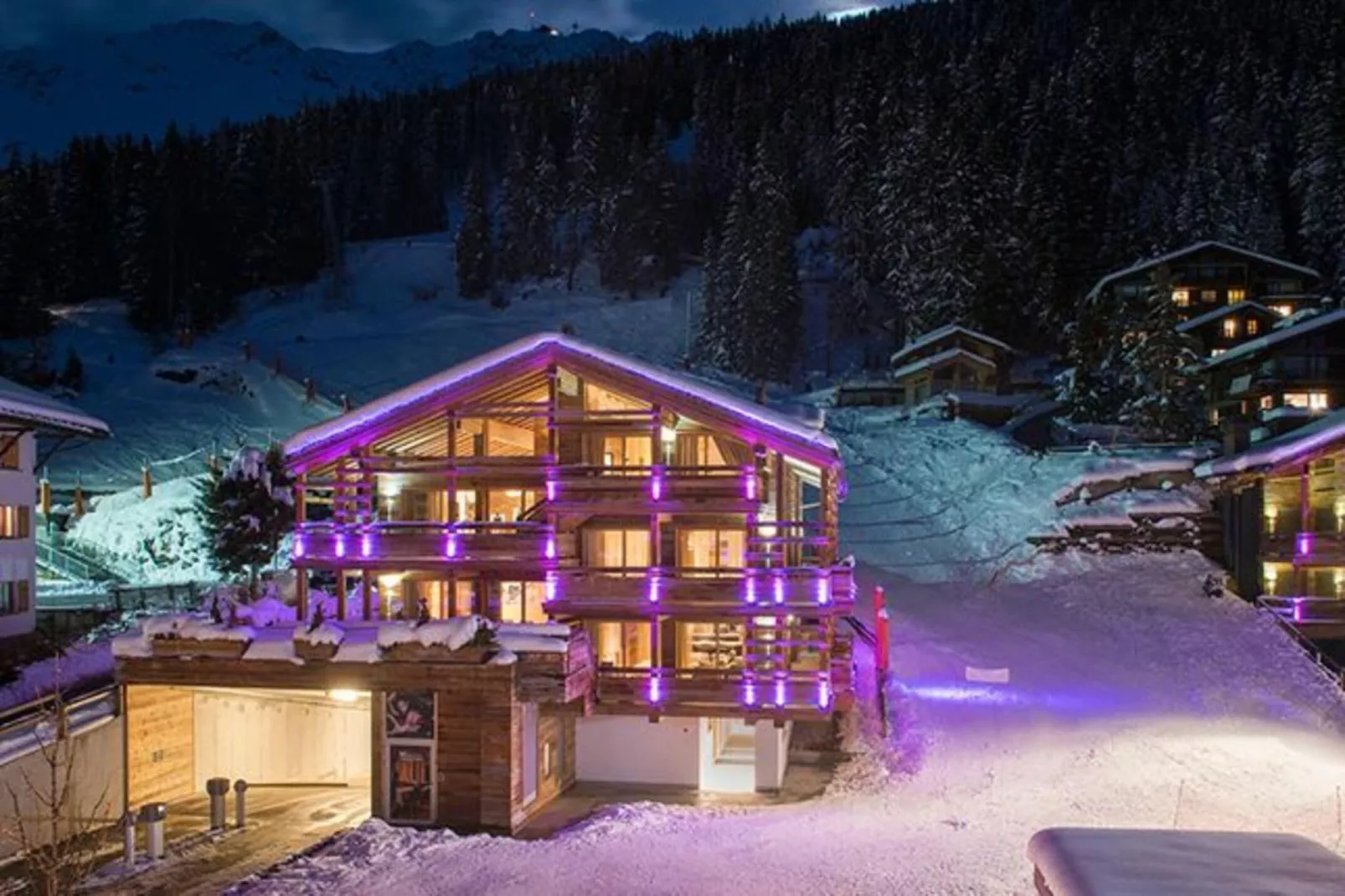 Résidence MÉlÈzes-Area within 5km in winter