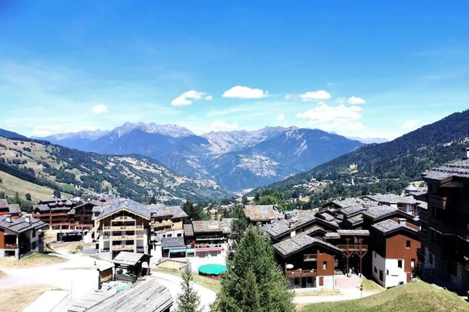 Résidence Terrasse-View in summer