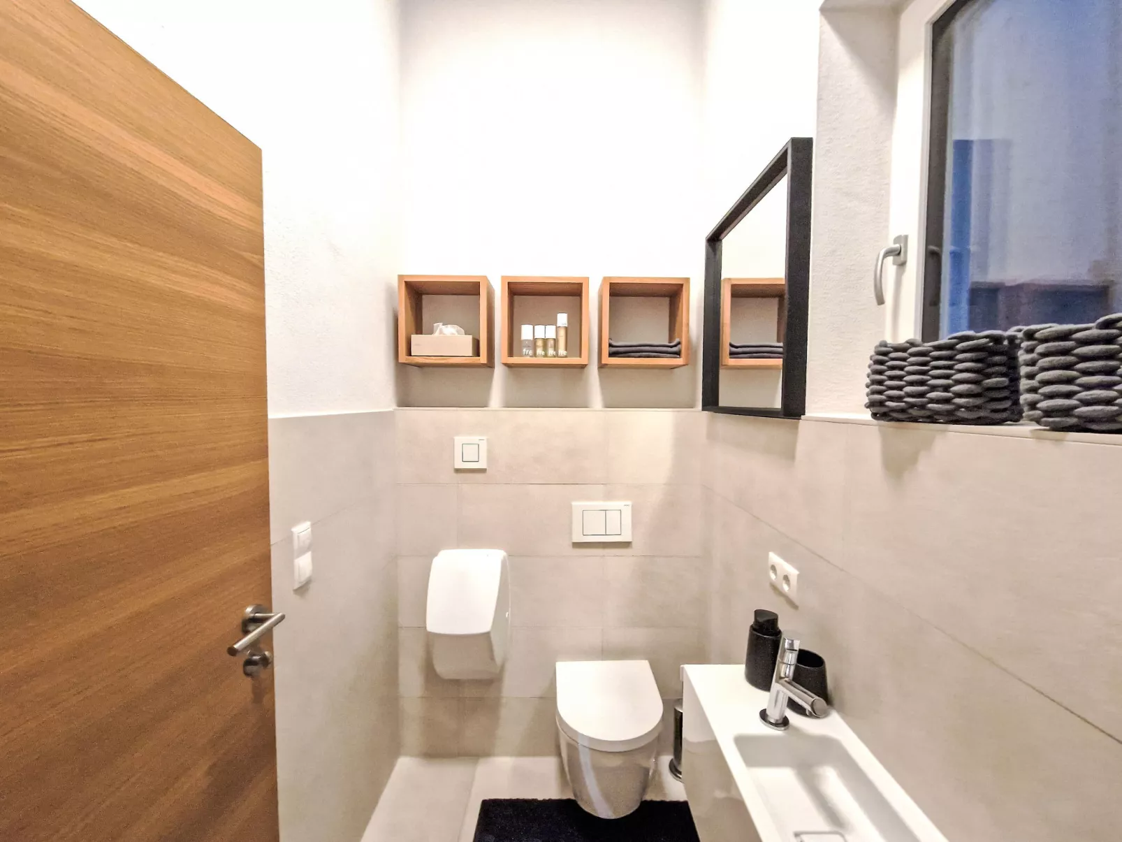 The Rock Design-Dedans