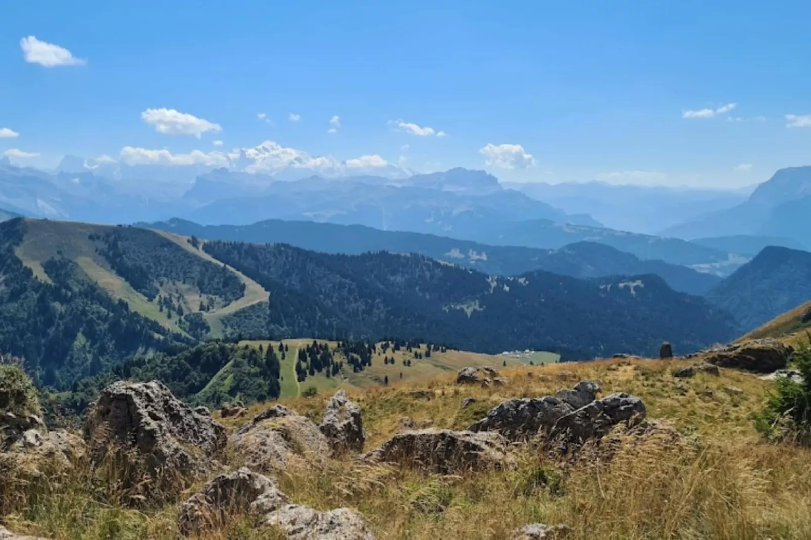 Résidence Jeanette-Areas within 5km in summer