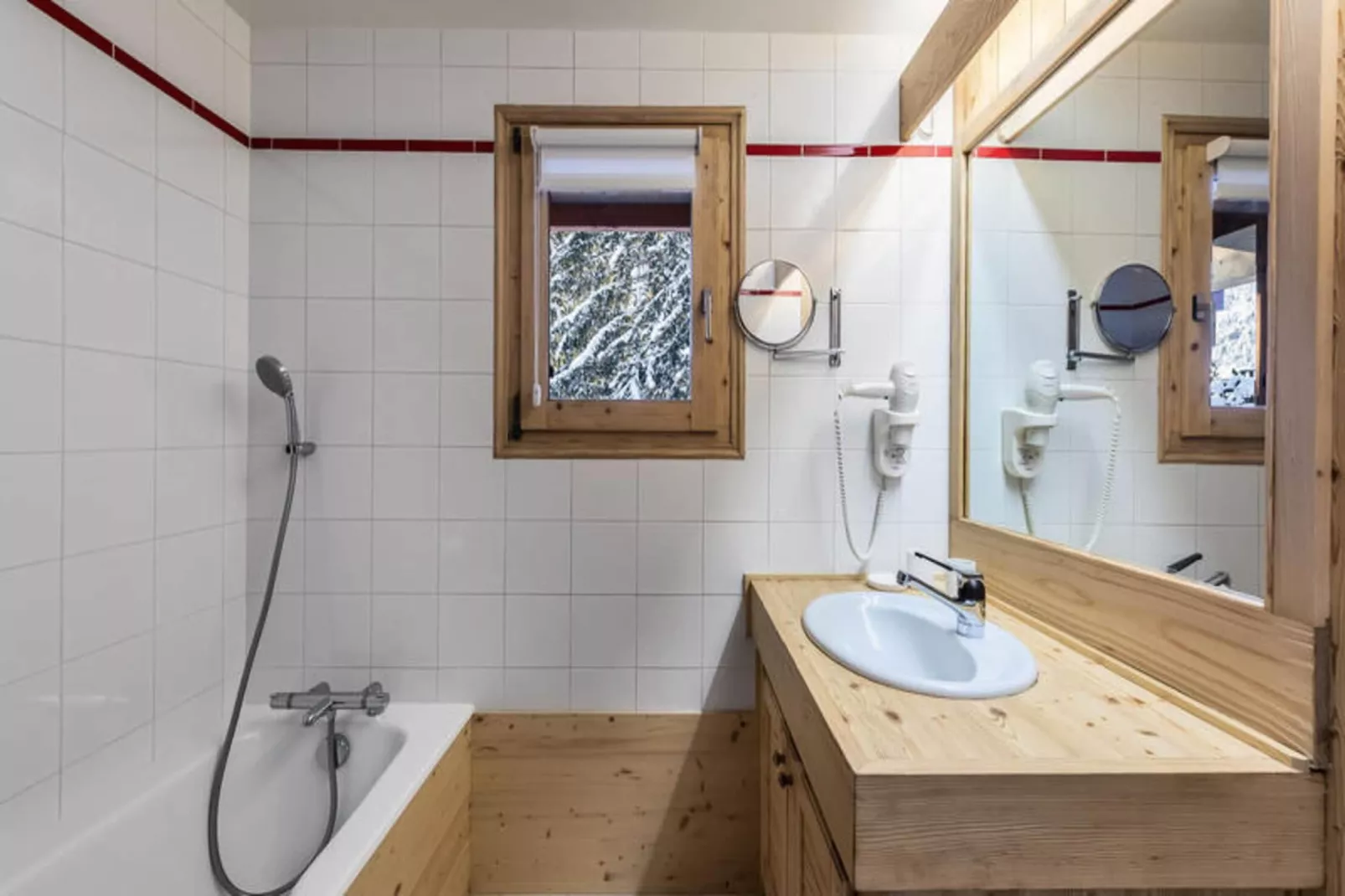 Résidence La Gelinotte-Badezimmer