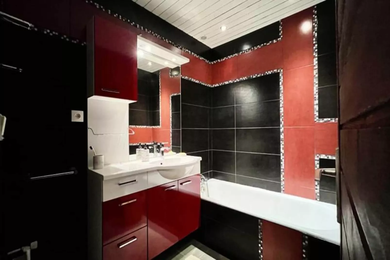 Nid Douillet Au Pied Des Pistes Avec Jardin-Bathroom