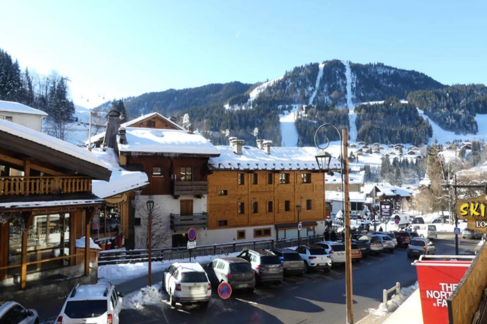 Appartements à La Clusaz-Exterior in winter