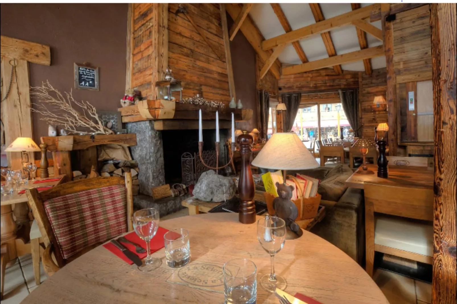 Résidence Les Grandes Alpes****-Areas within 1km in summer