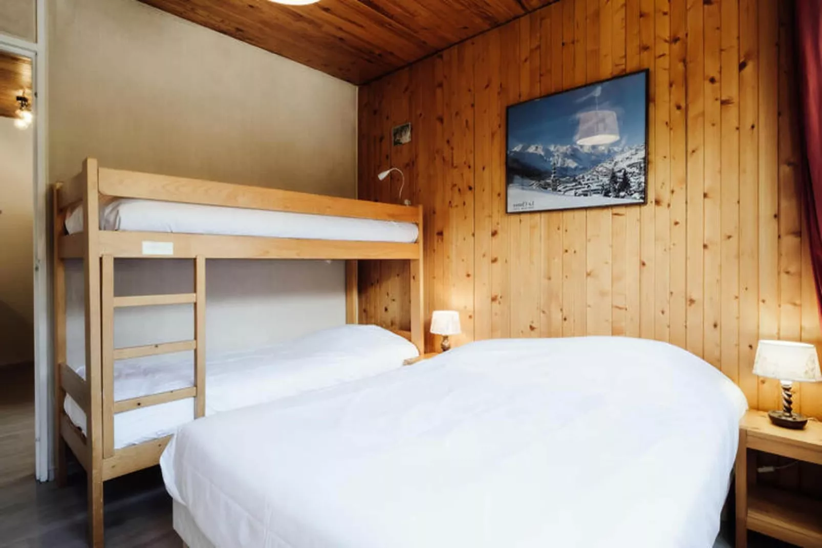 Résidence Bison-Exterior in summer