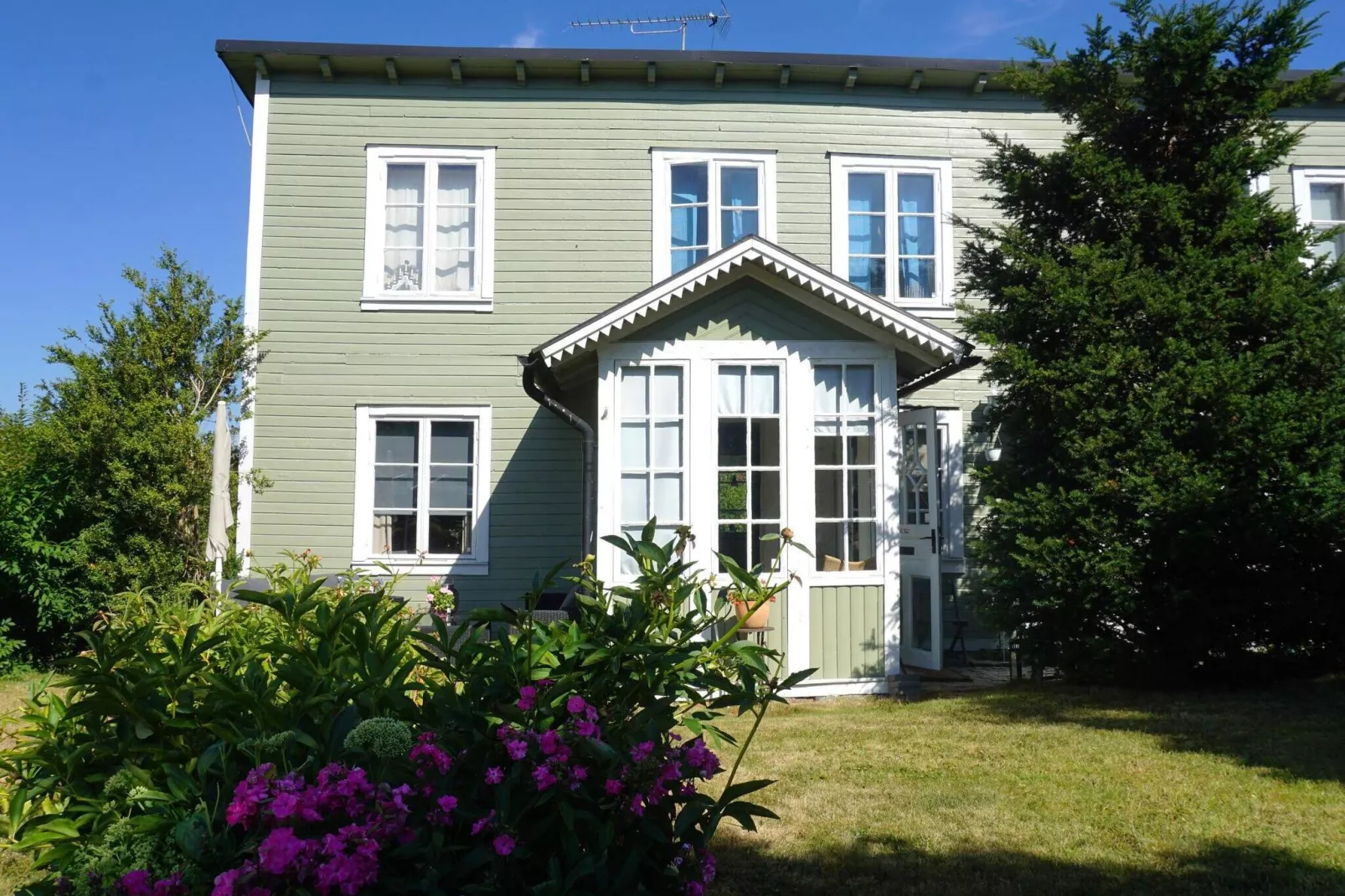 4 person holiday home in RONNEBY-By Traum