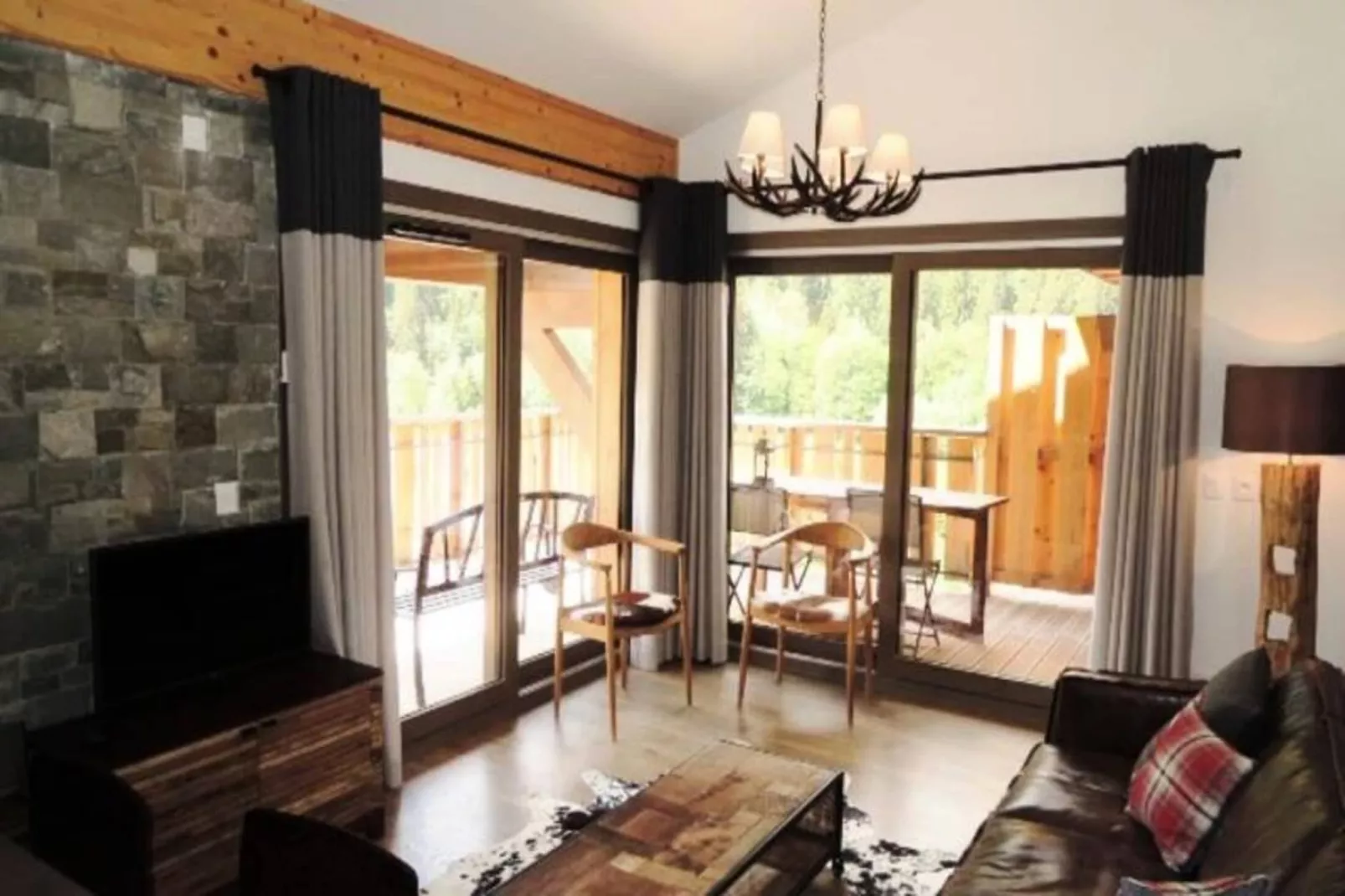 Résidence Les Quatres Elements-Extérieur été