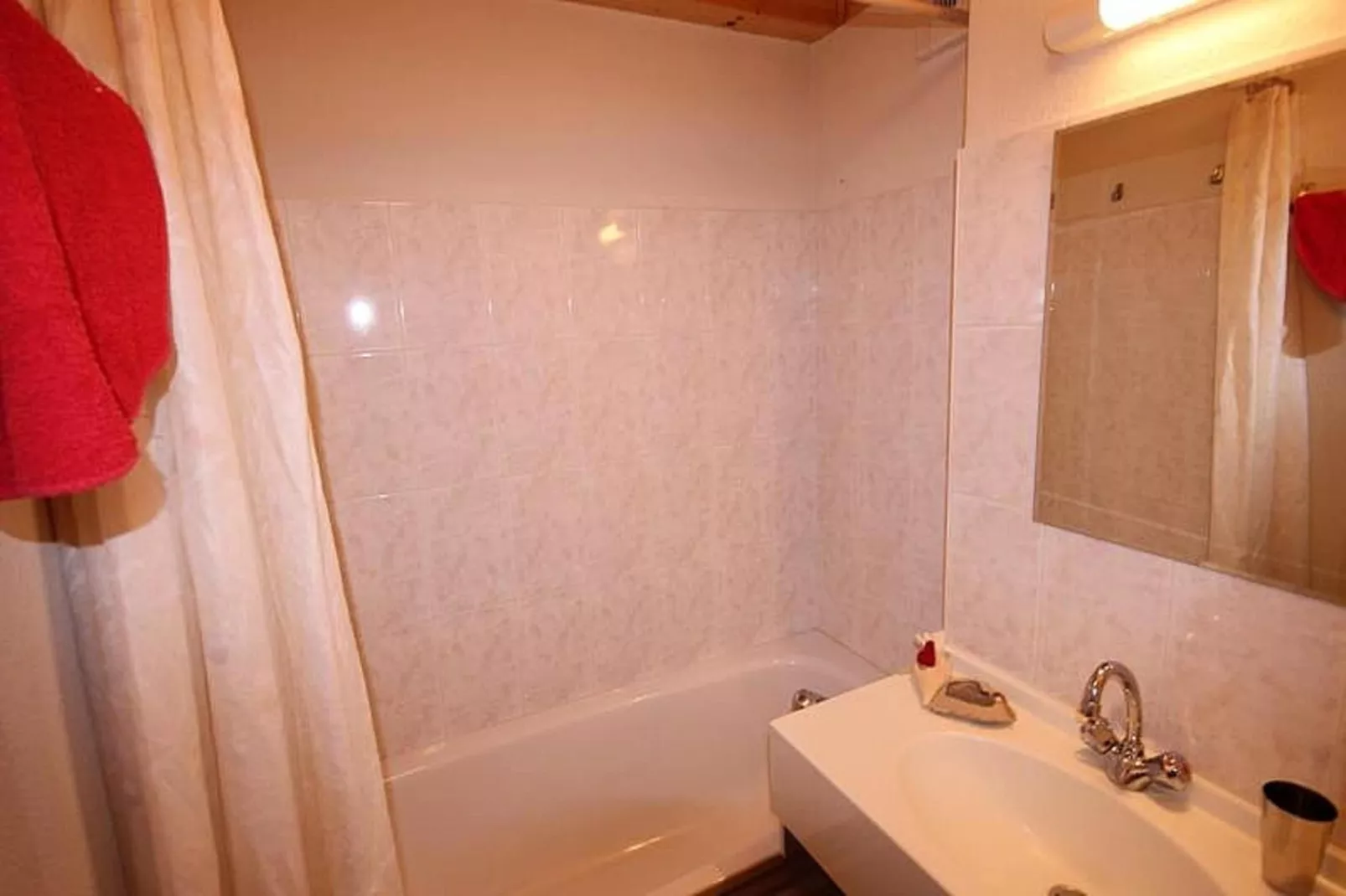 Appartements à Saint Jean d'Aulps-Salle de bain