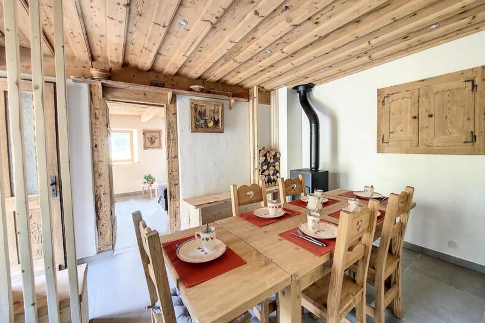 Appartements à Saint Jean d'Aulps-Esszimmer