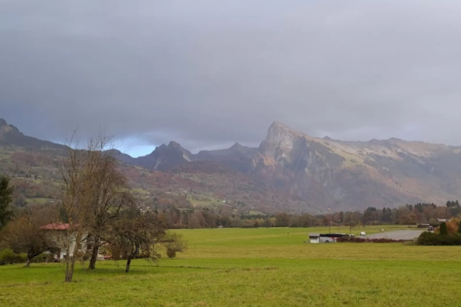 Résidence Niveoles Bat A-Exterior in summer